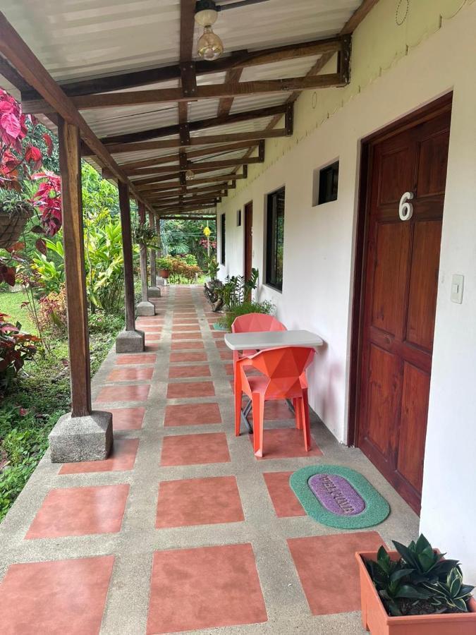 River Side Lodge Horquetas Esterno foto