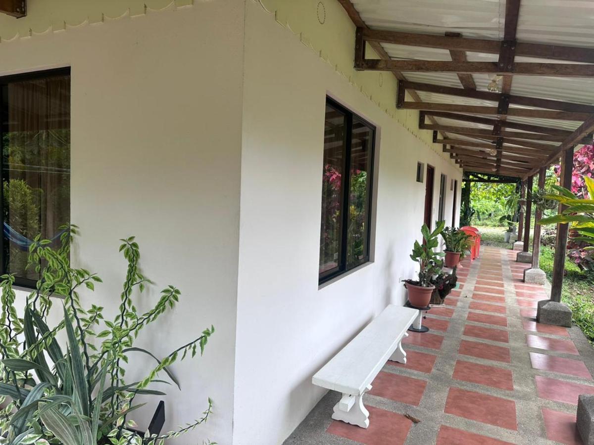 River Side Lodge Horquetas Esterno foto
