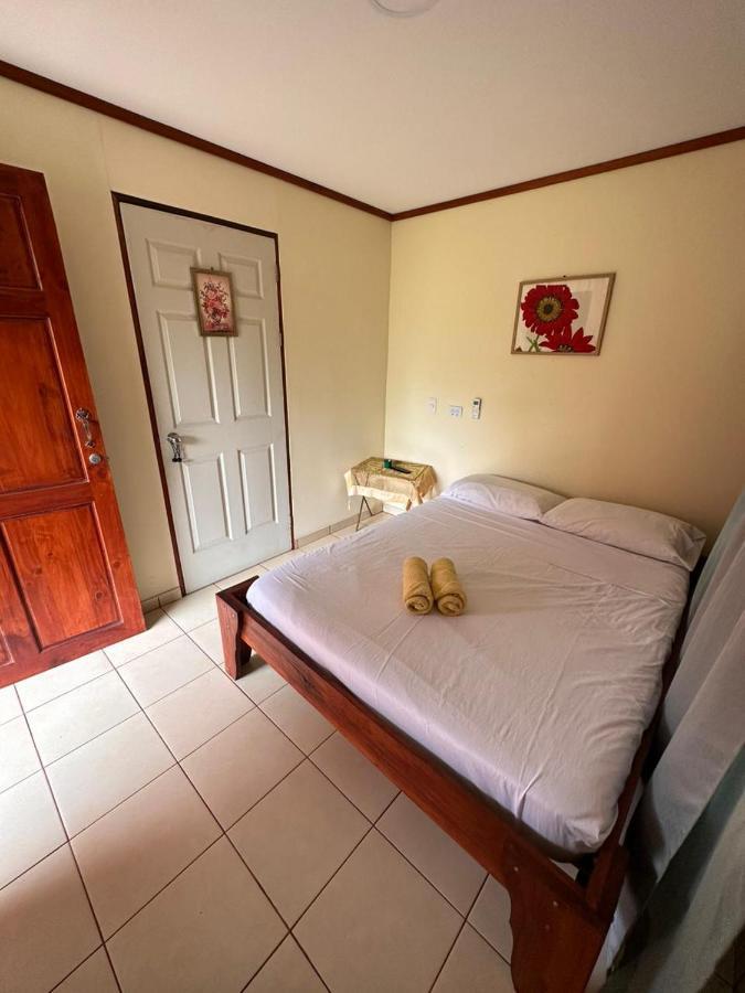 River Side Lodge Horquetas Esterno foto